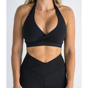 Halter, open-back Sports Bra